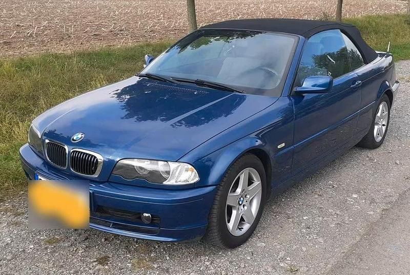 Gebraucht BMW 318 Cabriolet 143 PS (105 kW) 2002 Blau Cabrio