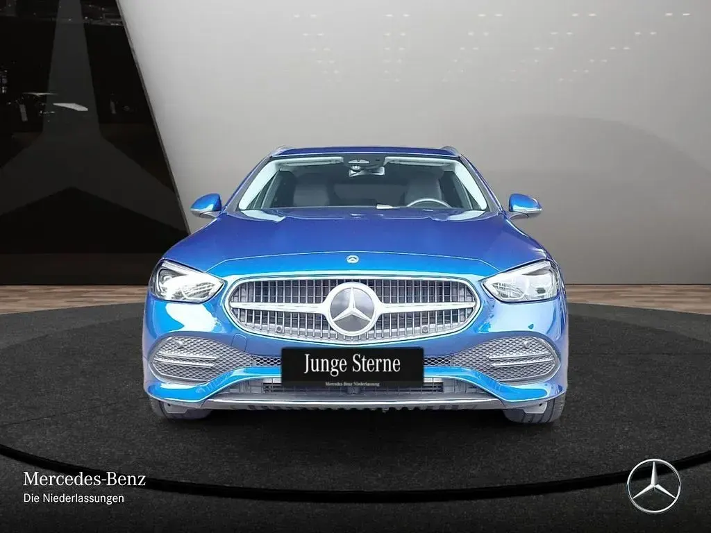 Gebraucht Mercedes C220 Avantgarde 200 PS (147 kW) 2025 Blau Limousine