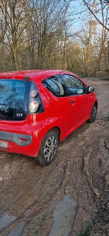 Gebraucht Citroën C1 68 PS (50 kW) 2009 Rot Kleinwagen