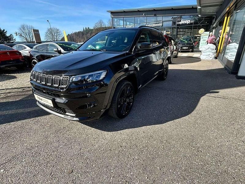 Gebraucht Jeep Compass 131 PS (96 kW) 2023 Schwarz SUV