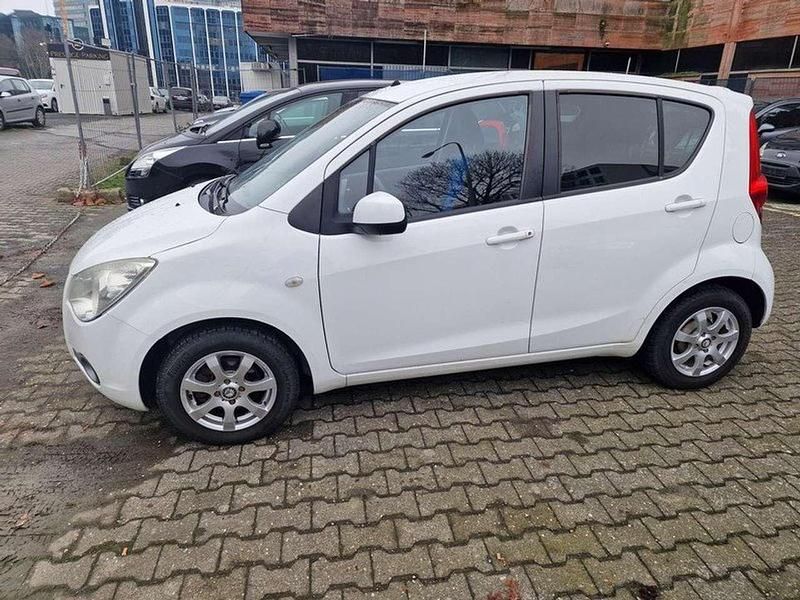 Gebraucht Opel Agila 65 PS (47 kW) 2009 Classic weiß Kleinwagen