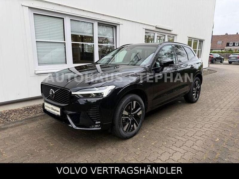 Neu Volvo XC60 Plus 250 PS (183 kW) 2025 Schwarz SUV