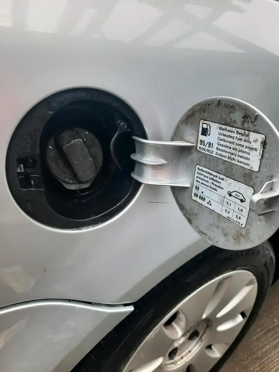 Gebraucht VW Passat 115 PS (84 kW) 2003 Silber Kombi