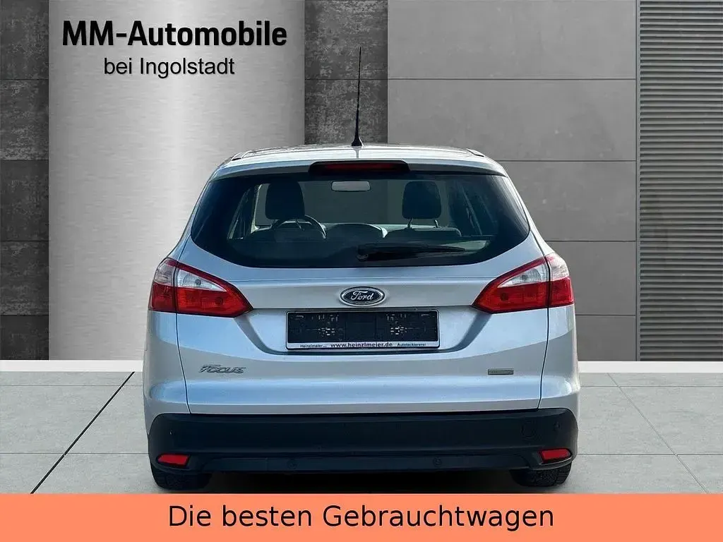 Second-hand Ford Focus SYNC Edition 125 CP (91 kW) 2014 Argintiu Break