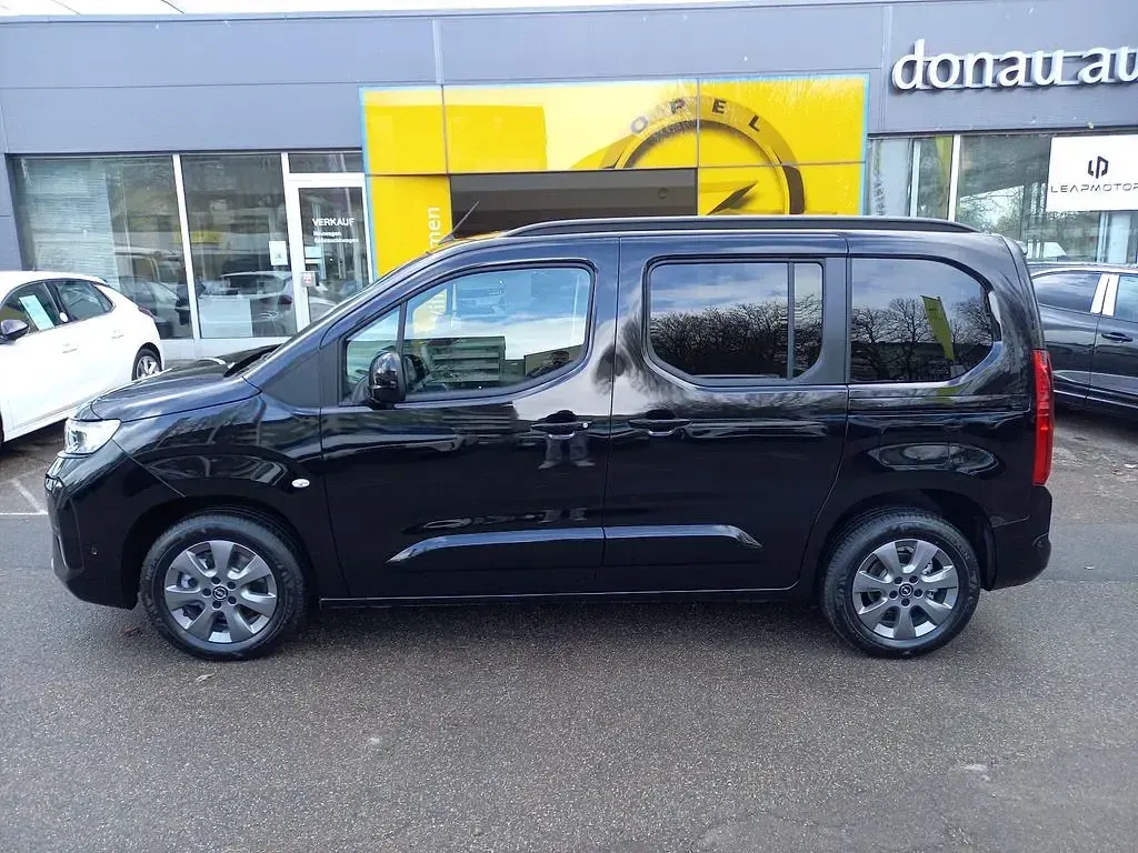 Neu Opel Combo Life 131 PS (96 kW) 2026 Schwarz Van / Kleinbus