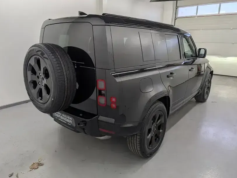 Gebraucht Land Rover Defender SE Dynamic 249 PS (183 kW) 2026 Santorini black SUV