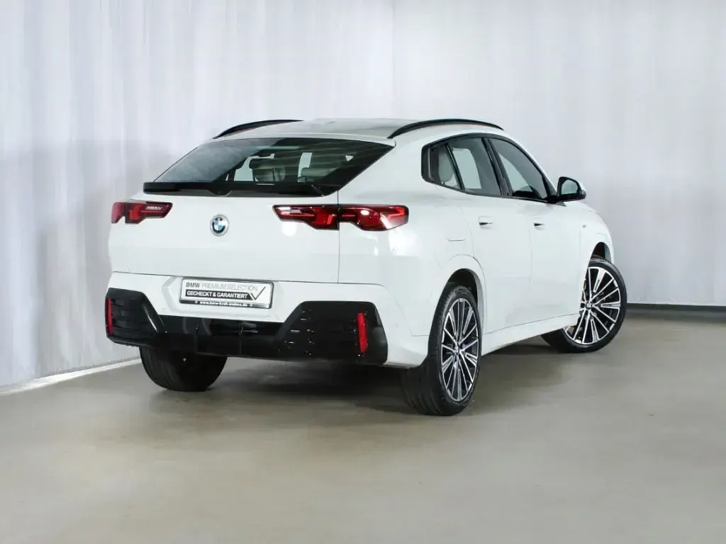 Gebraucht BMW X2 M Sport 156 PS (114 kW) 2025 Alpinweiss iii SUV