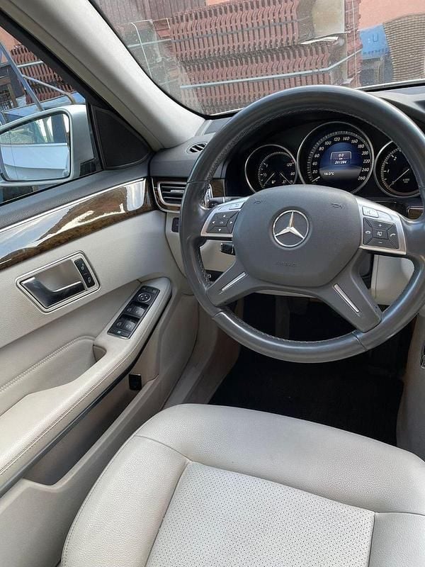 Gebraucht Mercedes E220 170 PS (125 kW) 2013 Silber Kombi