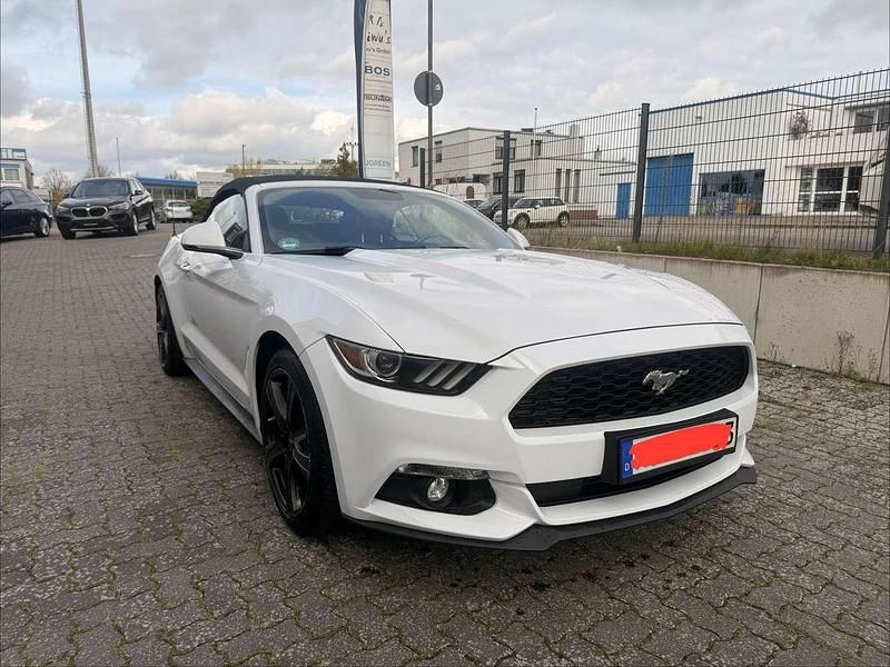 Weiß Gebraucht 2017 Ford Mustang Convertible Cabrio | 24.000 € (Fairer Preis) - Bild 1/4