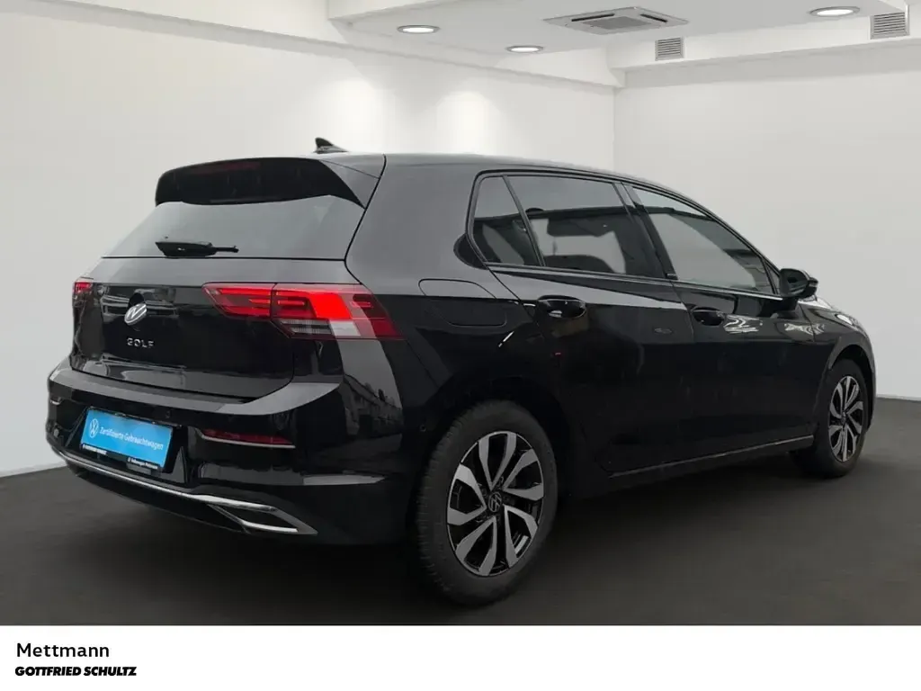 Usata VW Golf VIII Active 150 CV (110 kW) 2023 Nero Berlina