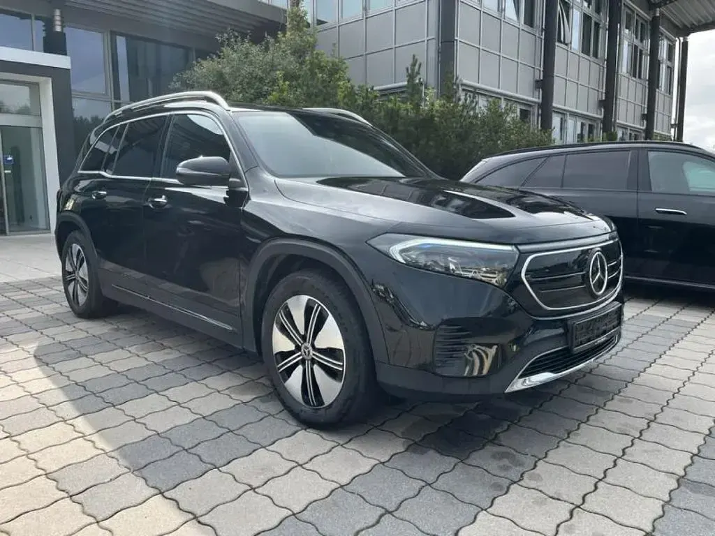 Gebraucht Mercedes EQB300 167 kW (228 PS) 2023 Schwarz SUV