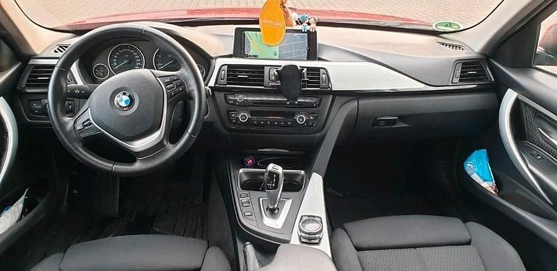 Gebraucht BMW 318 143 PS (105 kW) 2014 Rot Kombi