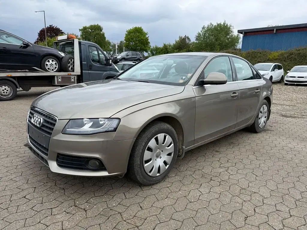 Brugt Audi A4 Attraction 143 HK (105 kW) 2008 Beige Sedan