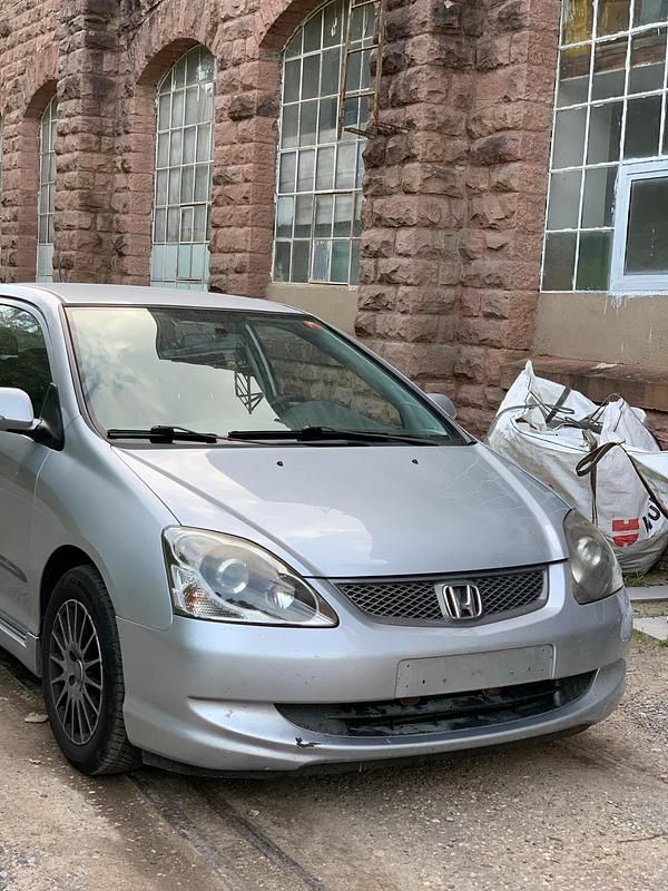 Silber Gebraucht 2004 Honda Civic Kleinwagen | 800 € (Superpreis) - Bild 1/4