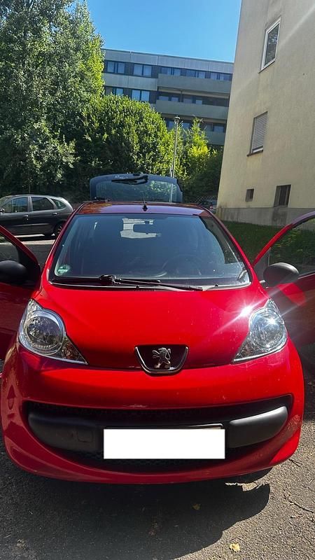 Rot Gebraucht 2006 Peugeot 107 Kleinwagen | 900 € (Guter Preis) - Bild 1/4