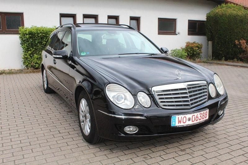 Schwarz Gebraucht 2008 Mercedes E220 Elegance Kombi | 4.500 € (Guter Preis) - Bild 1/4