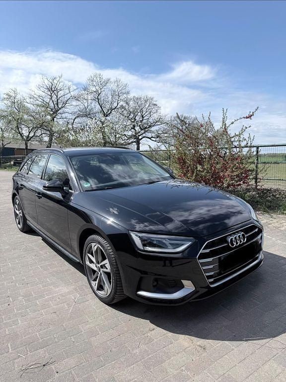 Gebraucht Audi A4 204 PS (150 kW) 2021 Schwarz Kombi