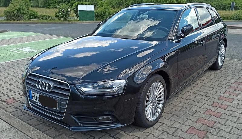 Second-hand Audi A4 2014 Negru Break