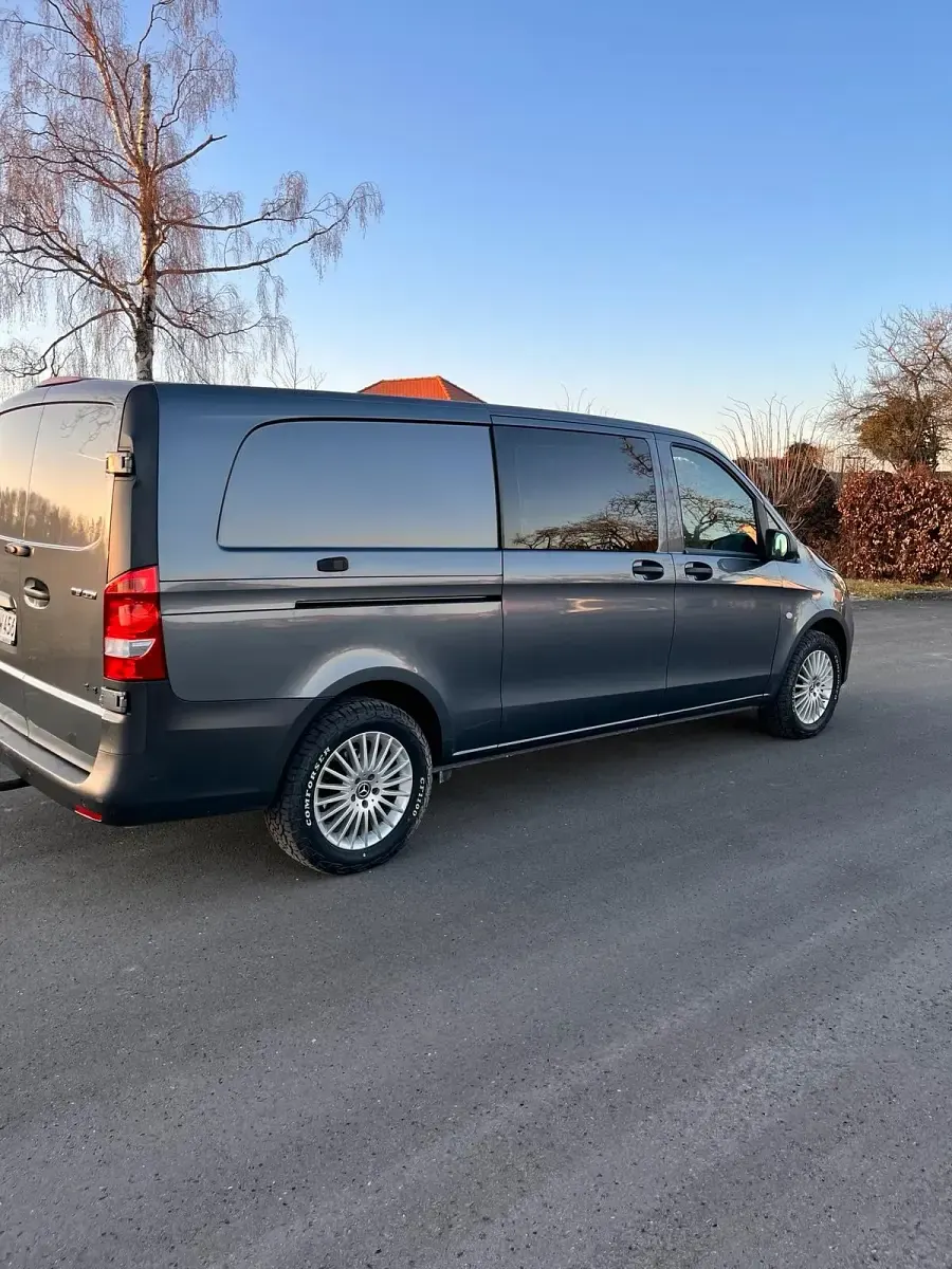 Gebraucht Mercedes Vito 190 PS (139 kW) 2018 Grau Van