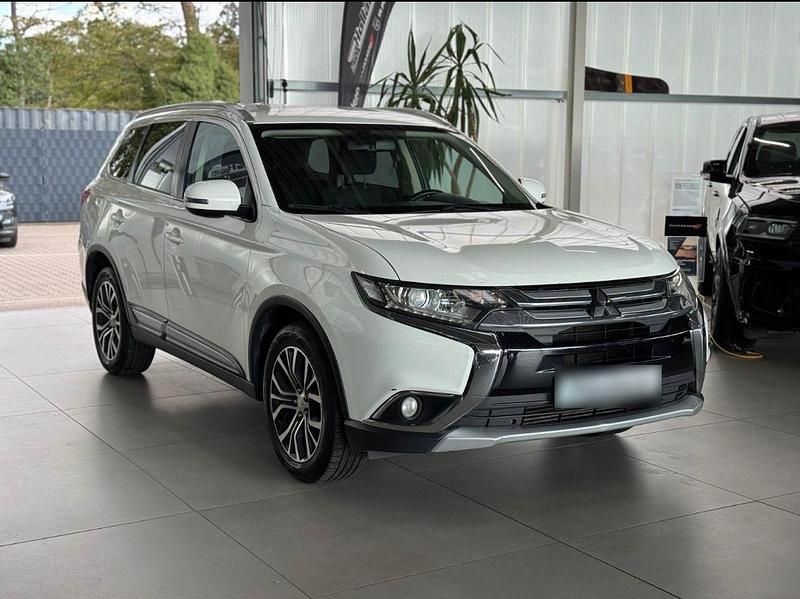 Gebraucht Mitsubishi Outlander 150 PS (110 kW) 2016 Weiß SUV