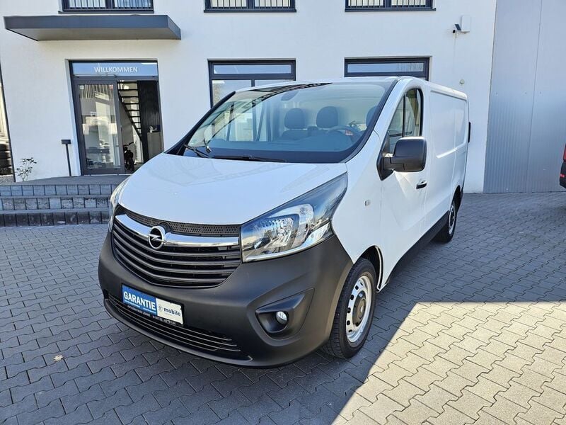 Weiß Gebraucht 2018 Opel Vivaro Van | 15.990 € (Guter Preis) - Bild 1/4