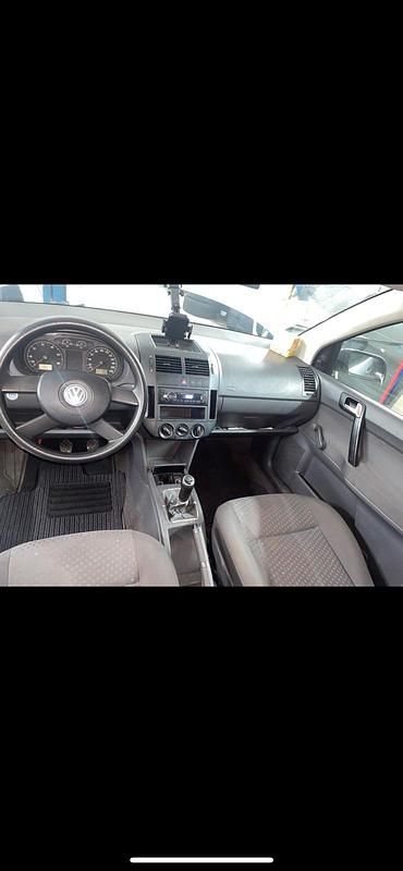 Gebraucht VW Polo 64 PS (47 kW) 2003 Andere farben Kleinwagen