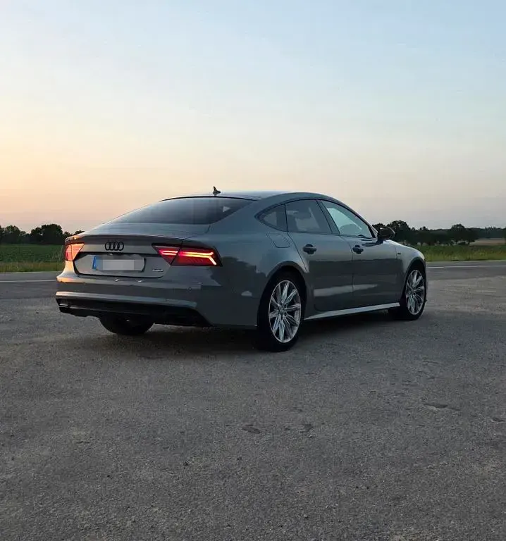 Gebraucht Audi A7 Sportback Competition 326 PS (239 kW) 2016 Grau Kleinwagen