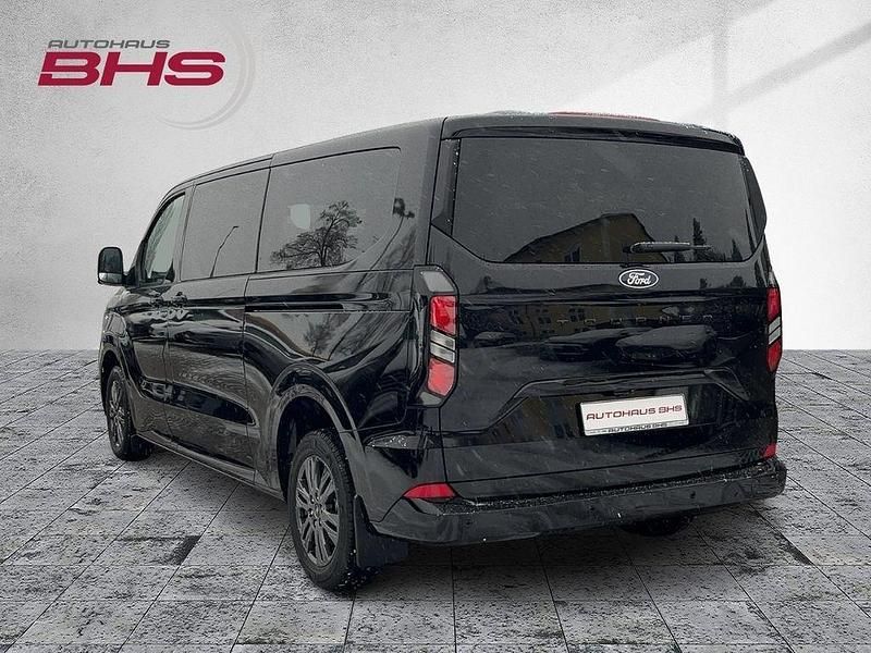 Neu Ford Tourneo Titanium 170 PS (125 kW) 2025 Obsidianschwarz metallic (schwarz) Van / Kleinbus