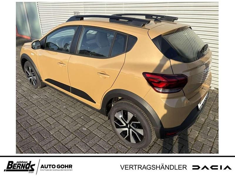Neu Dacia Sandero Expression 91 PS (66 kW) 2026 Safaribeige metallic Kleinwagen