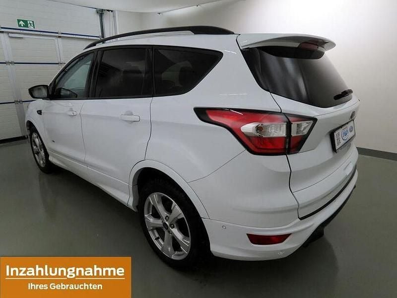 Gebraucht Ford Kuga ST-Line 175 PS (128 kW) 2019 Frostweiß SUV