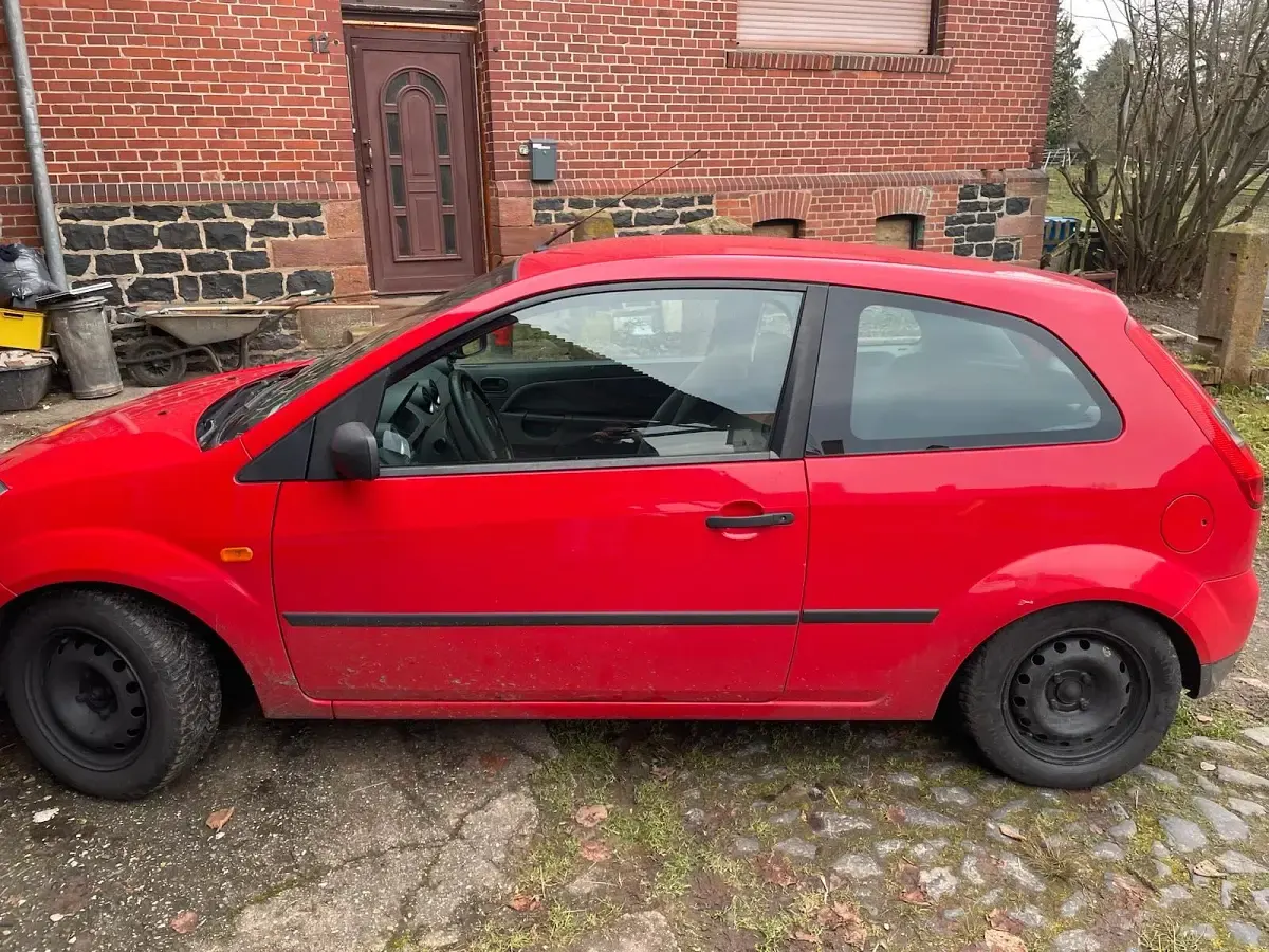 Usata Ford Fiesta 2003 Rosso Utilitaria