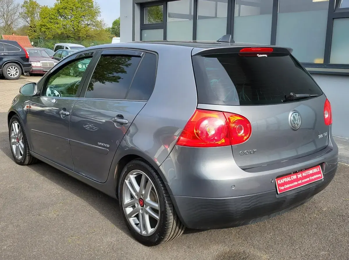 Gebraucht VW Golf VI United 140 PS (102 kW) 2008 Silber Kleinwagen