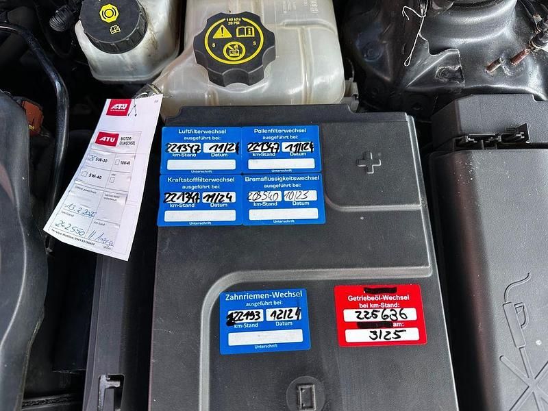 Gebraucht Opel Insignia Active 160 PS (117 kW) 2013 Schwarz Kombi