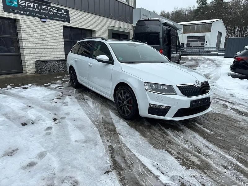 Gebraucht Skoda Octavia RS 184 PS (135 kW) 2015 Weiß Kleinwagen