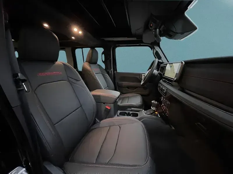 Neu Jeep Wrangler Unlimited 272 PS (200 kW) 2025 Schwarz SUV