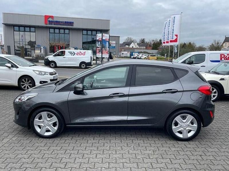 Gebraucht Ford Fiesta Cool & Connect 101 PS (74 kW) 2017 Grau Kleinwagen
