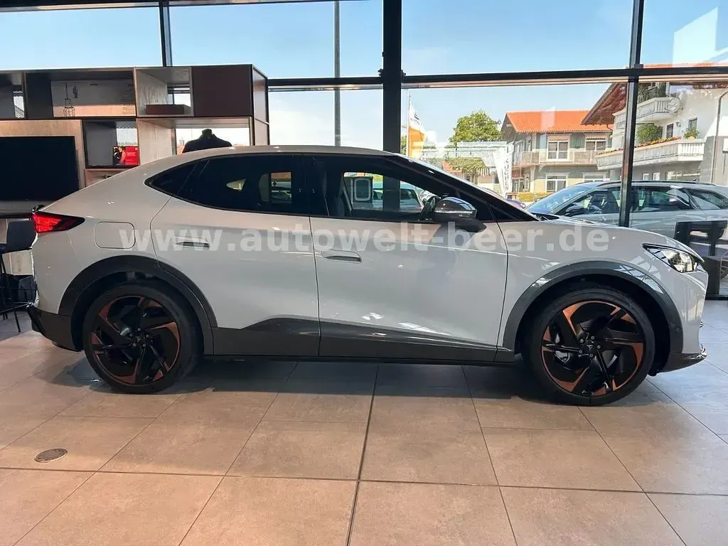 Neu Cupra Tavascan VZ 250 kW (340 PS) 2026 Weiß SUV