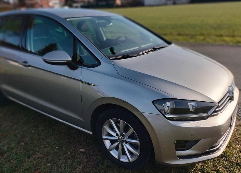 Gebraucht VW Golf Sportsvan LOUNGE 125 PS (91 kW) 2015 Silber Van / Kleinbus