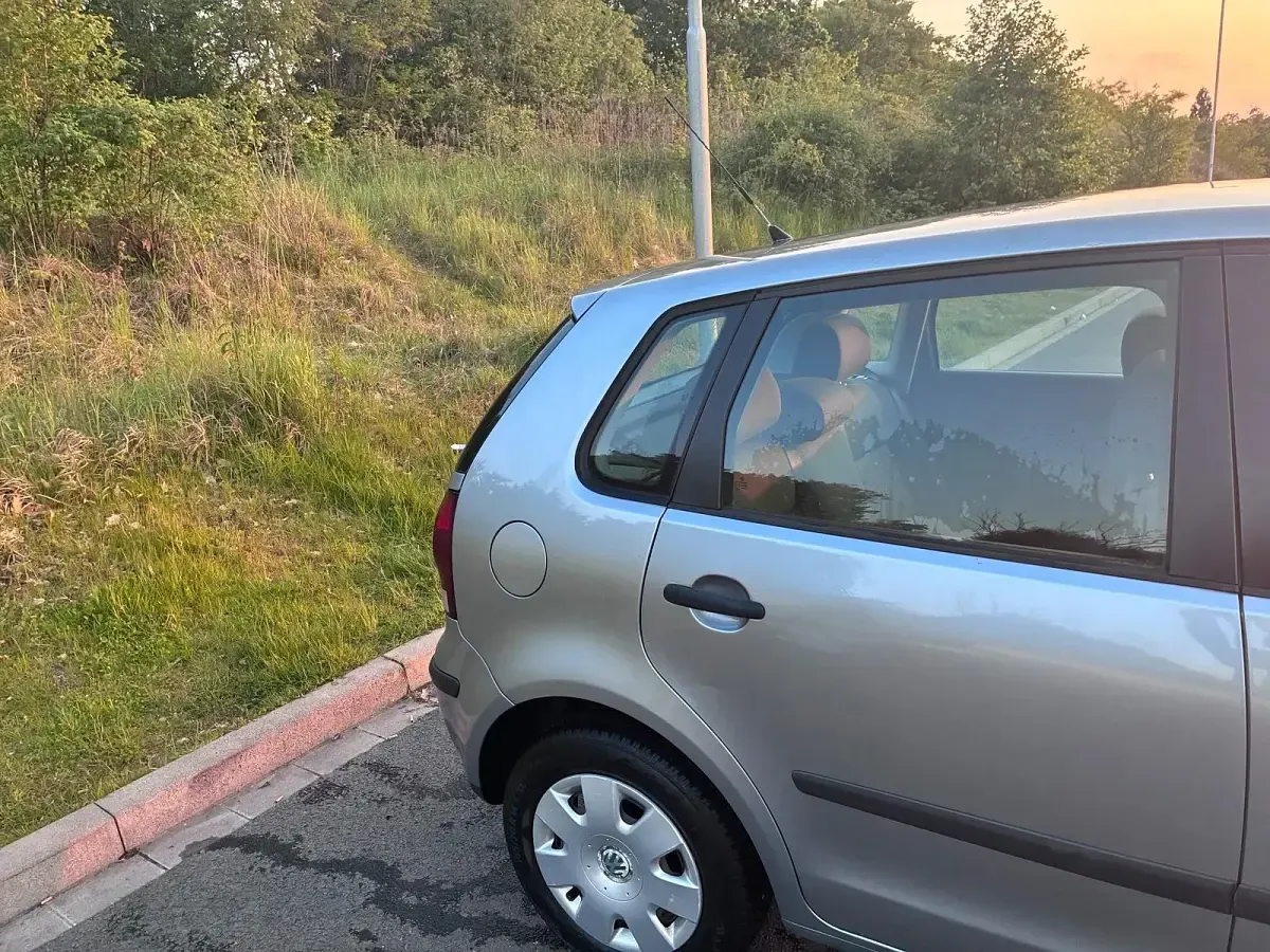 Gebraucht VW Polo 65 PS (47 kW) 2005 Grau Kleinwagen
