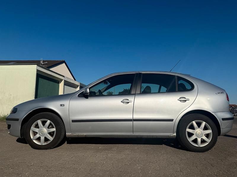 Usata Seat Leon 110 CV (80 kW) 2002 Grigio Utilitaria