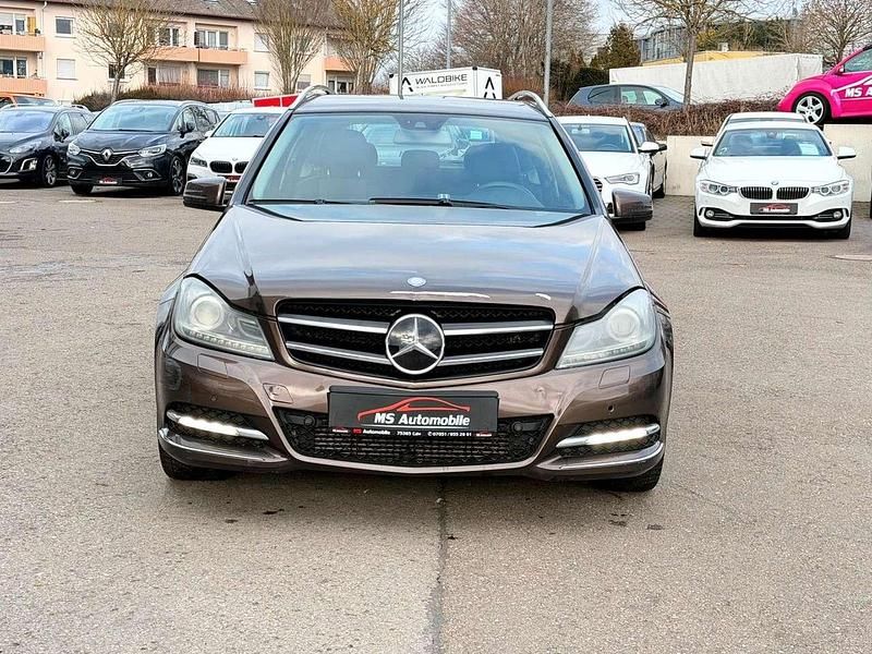 Gebraucht Mercedes C220 Avantgarde 170 PS (125 kW) 2013 Braun Kombi