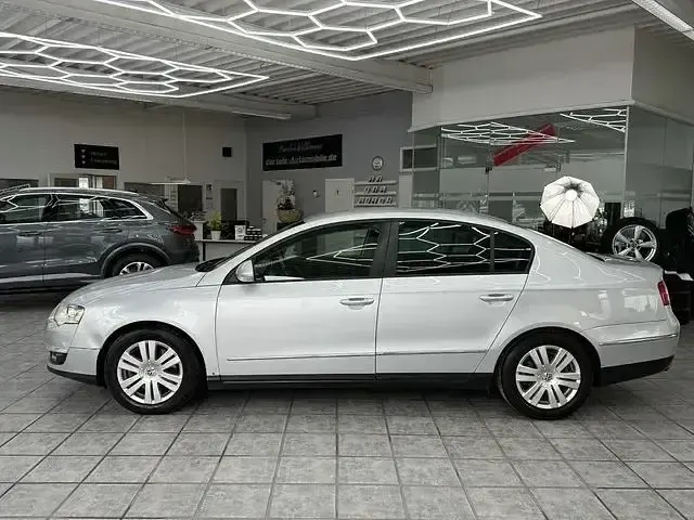 Gebraucht VW Passat Sportline 170 PS (125 kW) 2006 Reflex silver metallic Limousine