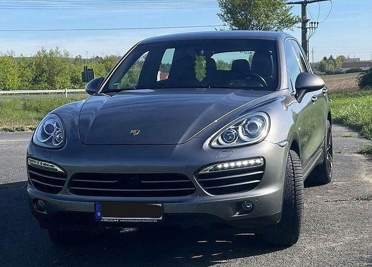 Second-hand Porsche Cayenne 245 CP (180 kW) 2012 Gri SUV