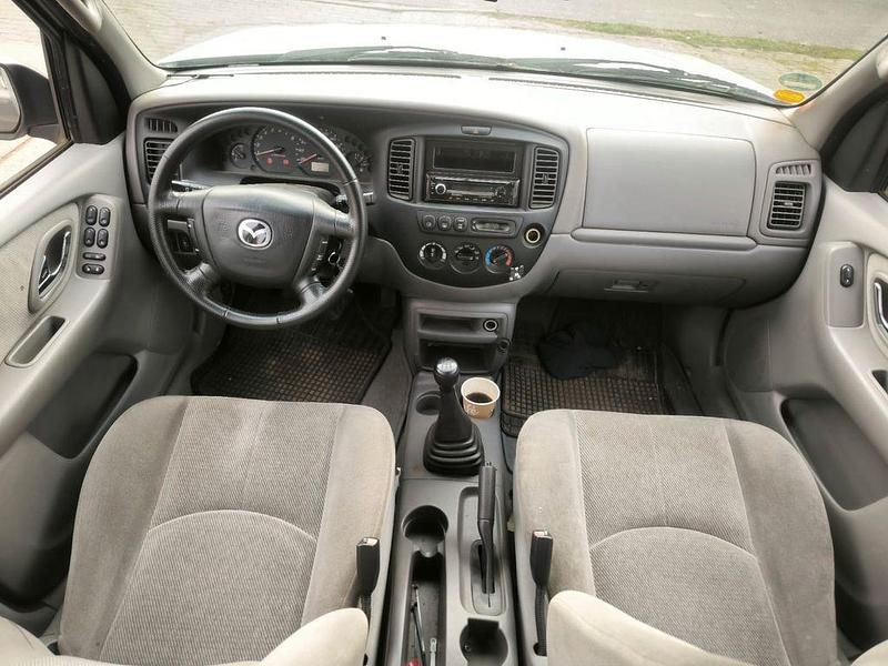 Gebraucht Mazda Tribute Comfort 124 PS (91 kW) 2002 Silber SUV