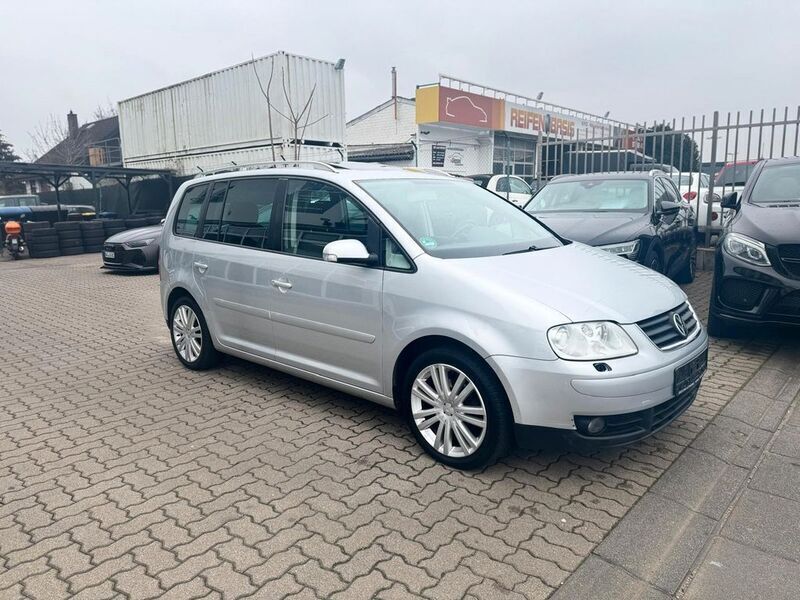 Silber Gebraucht 2005 VW Touran Highline Van / Kleinbus | 1.999 € (Guter Preis) - Bild 1/4
