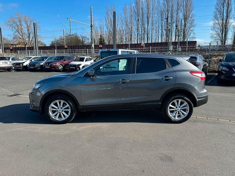 Gebraucht Nissan Qashqai Acenta 163 PS (119 kW) 2017 Grau SUV