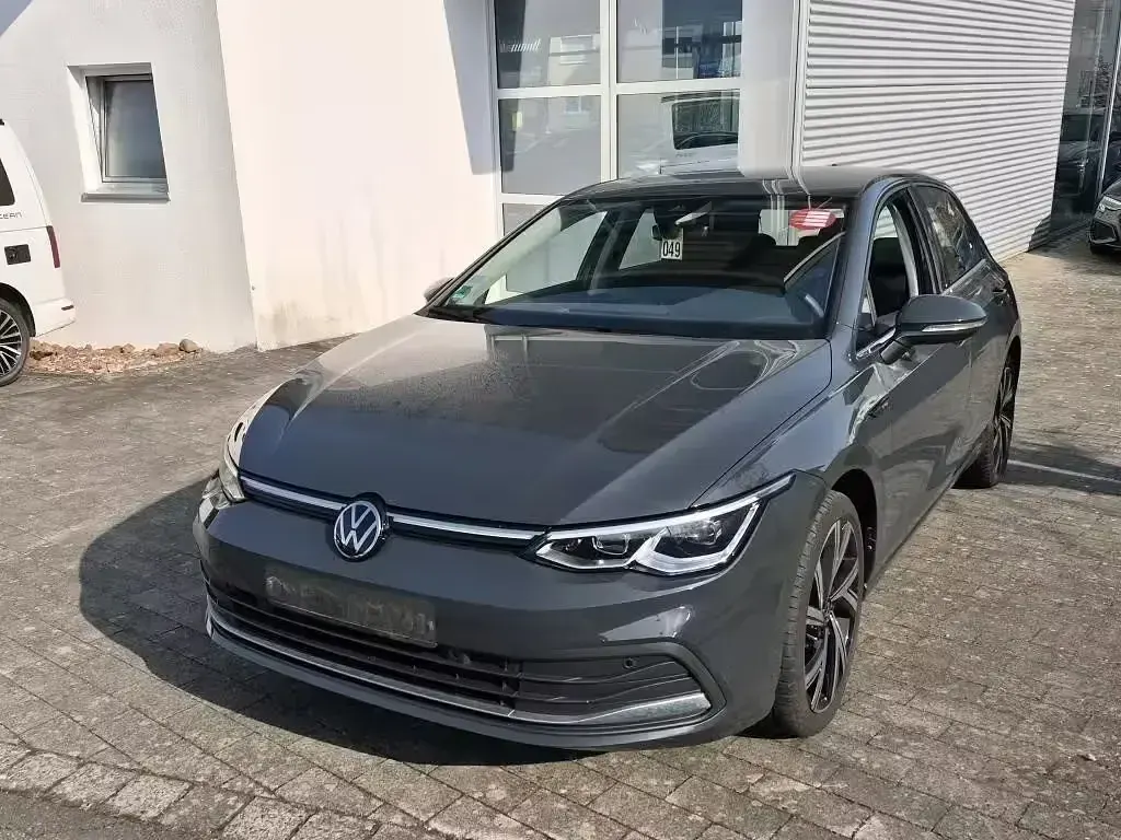 Gebraucht VW Golf VIII Style 150 PS (110 kW) 2024 Limousine