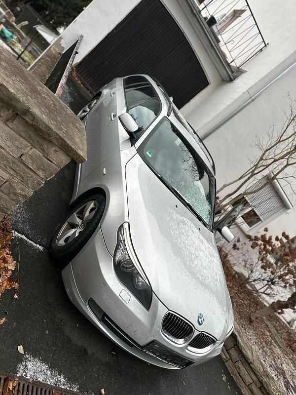 Silber Gebraucht 2009 BMW 530 Kombi | 6.900 € (Fairer Preis) - Bild 1/4