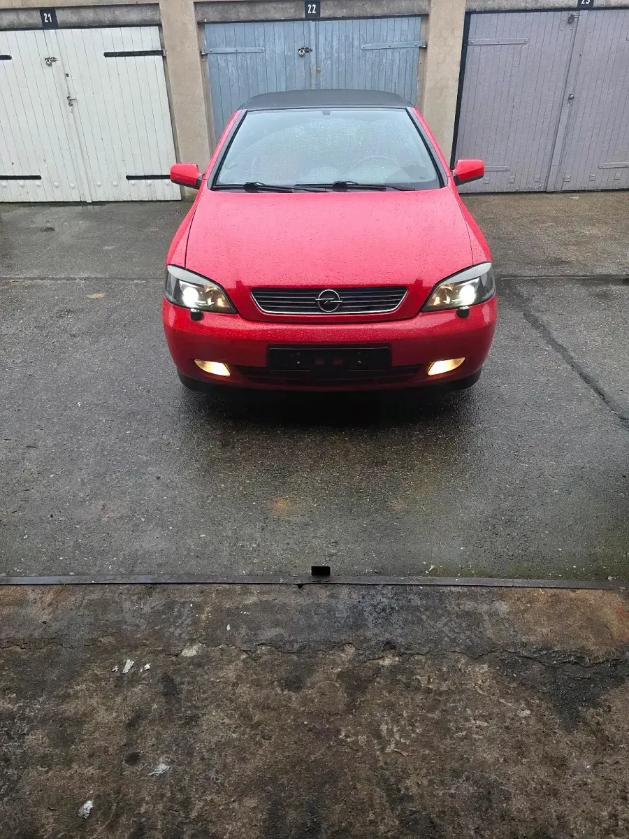 Gebraucht Opel Astra Cabriolet 125 PS (91 kW) 2003 Rot Cabrio