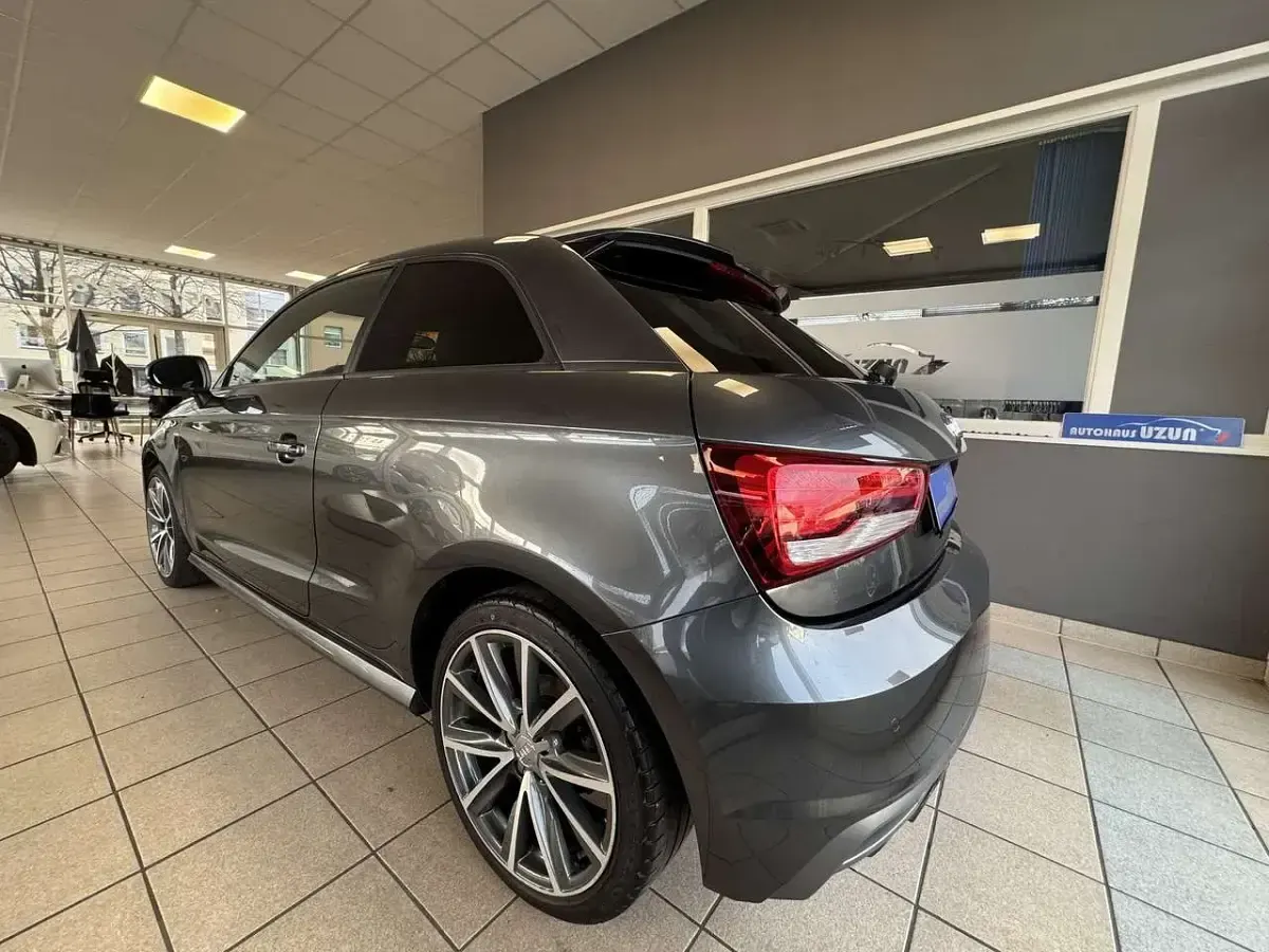 Gebraucht Audi A1 S-Line 125 PS (91 kW) 2017 Grau Kleinwagen